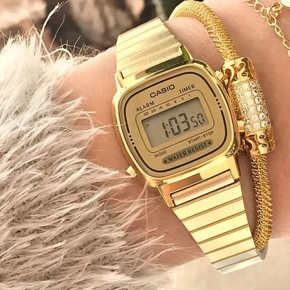 Reloj Casio LA670WGA Mujer Digital Dorado