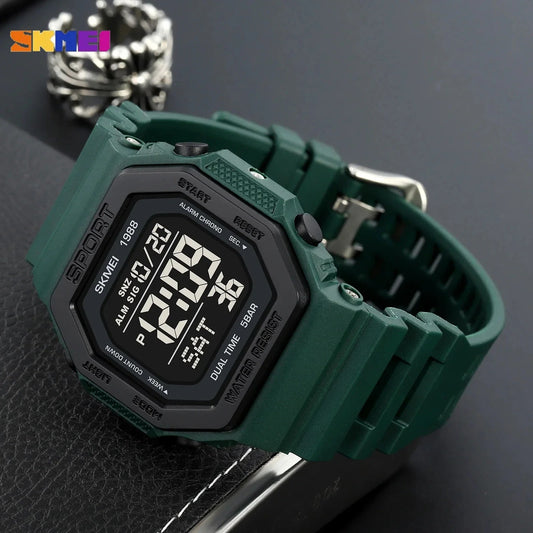 Reloj SKMEI 1988 Digital para Hombre – Pantalla LED Militar, Cronómetro, Cuenta Regresiva y Resistencia al Agua 5ATM | Foucault Chile