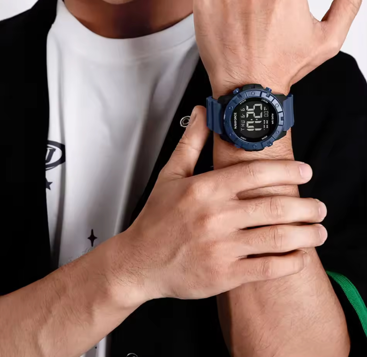 Reloj Hombre NAVIFORCE NF7110 Cronógrafo Deportivo | Relojería Foucault Valdivia - Imagen 3